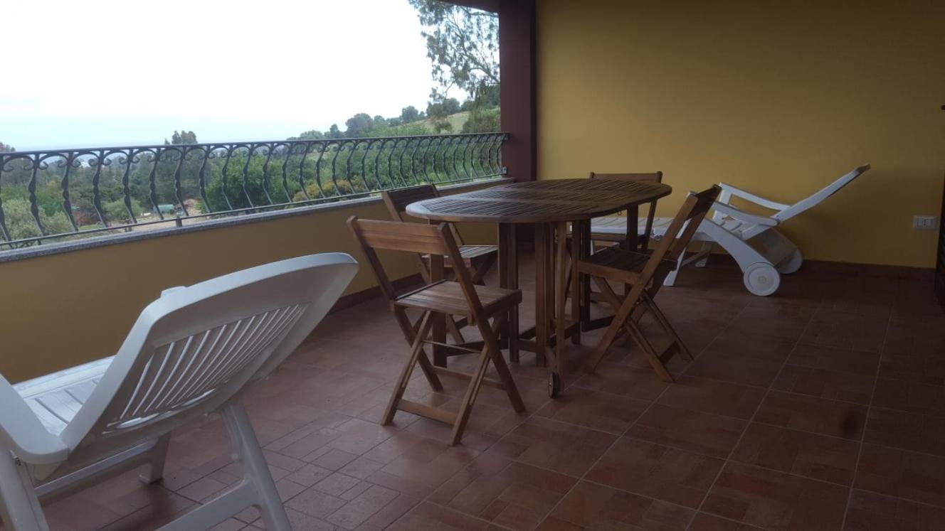 Appartamento In Splendido E Riservato Villaggio, Marina Di Tertenìa المظهر الخارجي الصورة
